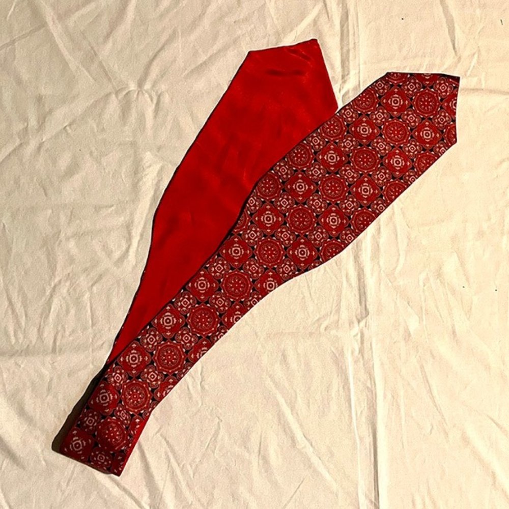 Vintage Ashear Silk Red Patterned Bowtie Scarf